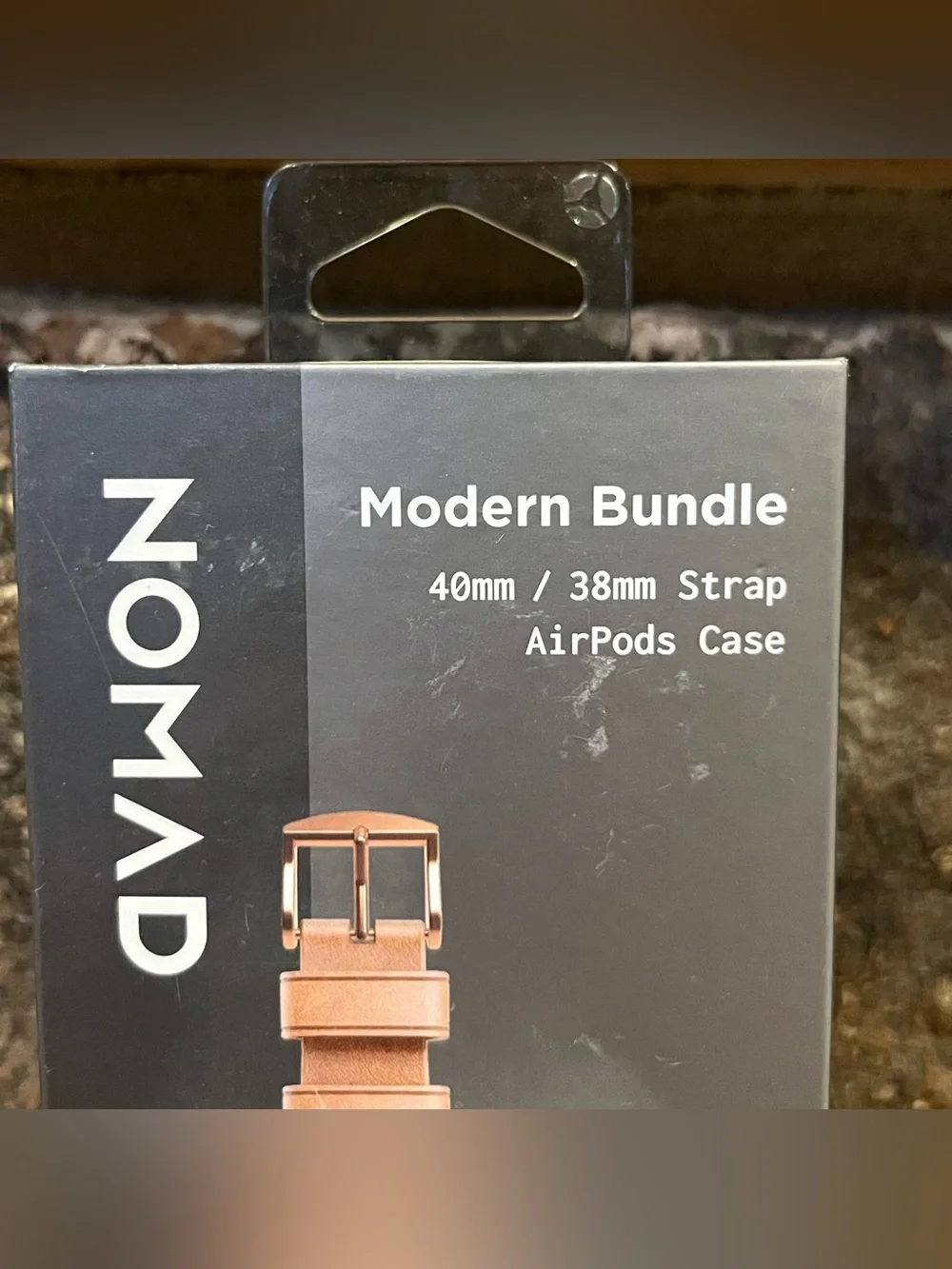 NOMAD Modern Bundle Horween Leather Apple Watch Strap & AirPods Case 40mm/38mm